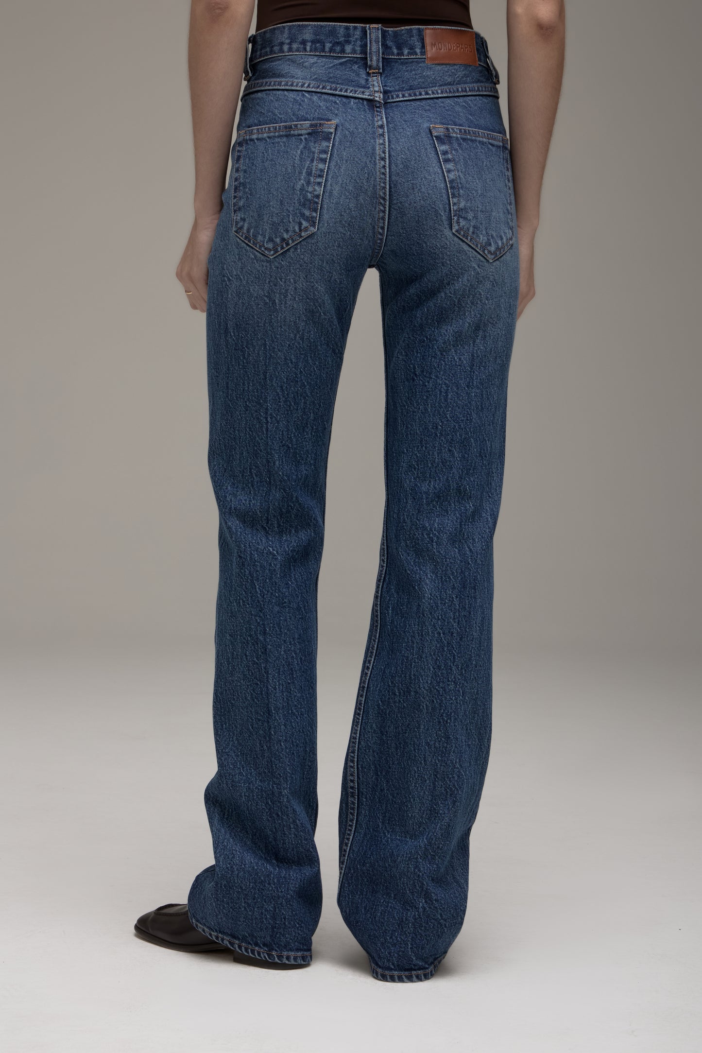 DARK BOOTCUT JEANS