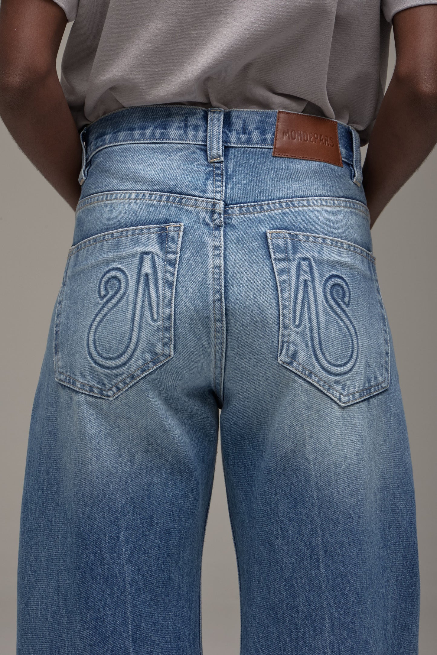 MONDEPARS STRAIGHT JEANS